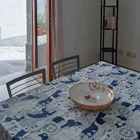 Casa U Curtigghiu Tatil Evi Lipari (Isola Lipari)